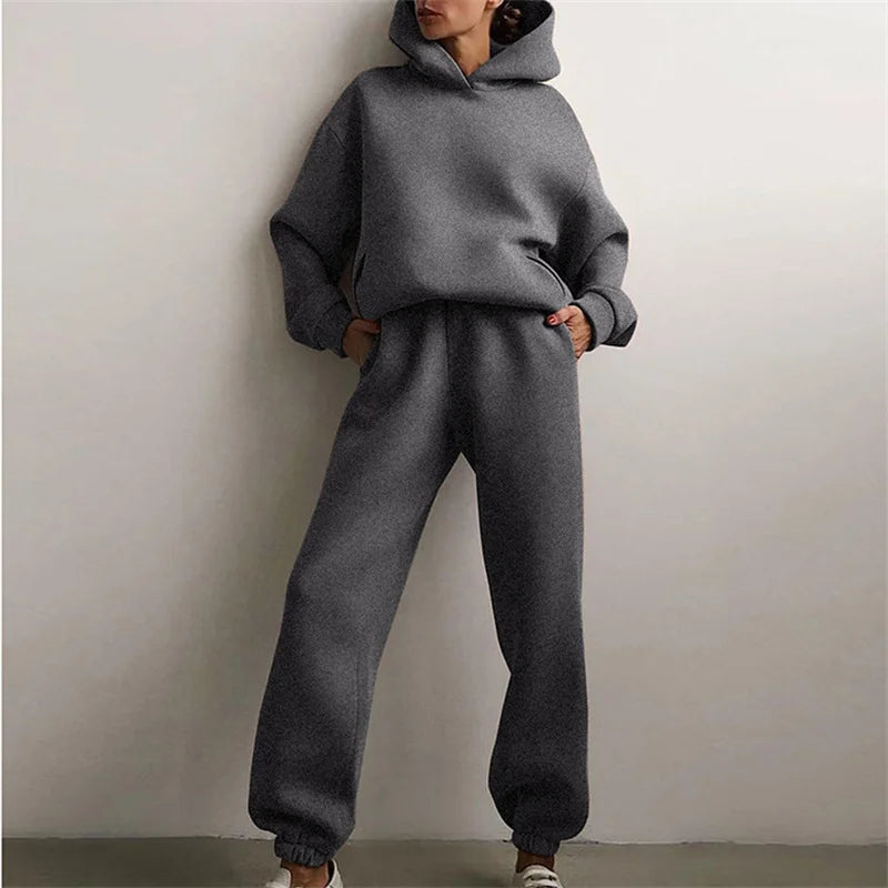 Womens Oversized Tracksuit Set featuring a warm hoodie and long pants in a stylish gray color.